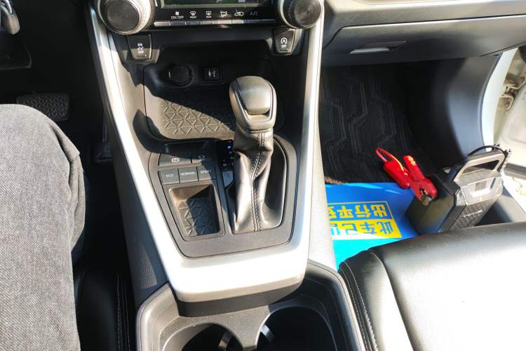 Used Toyota RAV4 2020 2.0L CVT Two-Wheel Drive Urban Edition
