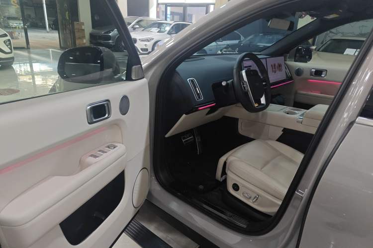 Used Li Auto L6 2025 Max Smart Refresh Edition
