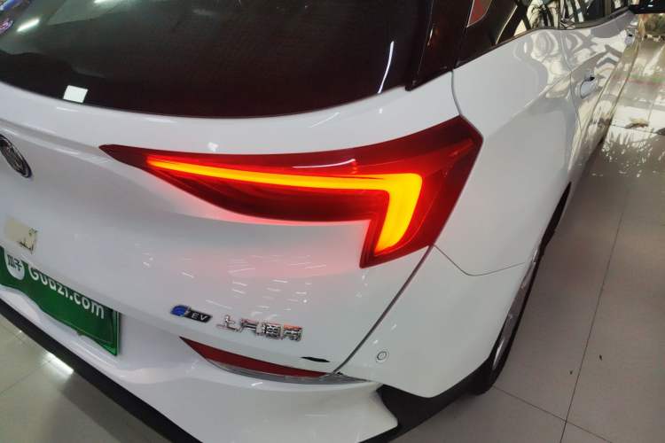 Used Buick Velite 6 2023 430km Range Commuter Version
