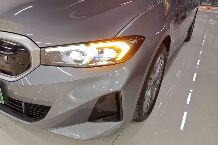 Used BMW i3 2022 eDrive 35 L
