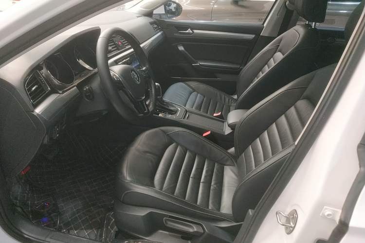 Used Volkswagen Lamando 2017 280TSI DSG Comfort Edition
