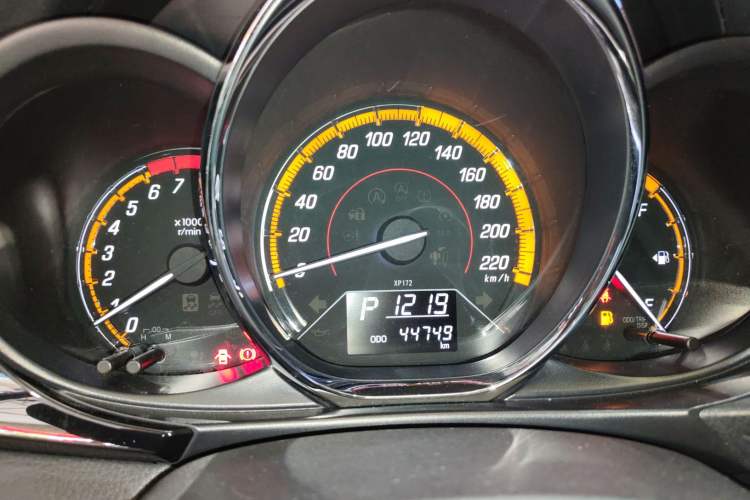 Used Toyota YARiS L 2022 X-Trail 1.5L CVT Luxury PLUS Edition
