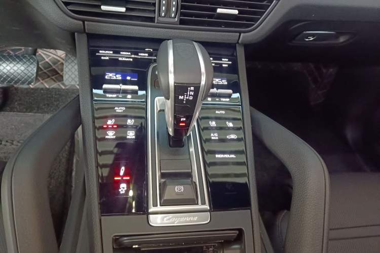 Used Porsche Cayenne E-Hybrid 2021 Cayenne E-Hybrid 2.0T