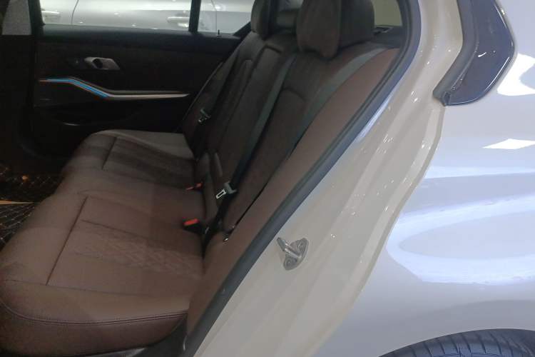 Used BMW 3 Series 2025 330Li M Sport Shadowline Package