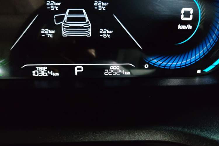 Used Geely Auto Emgrand 2024 4th Generation 1.8L DHT Pure-Ethanol Version
