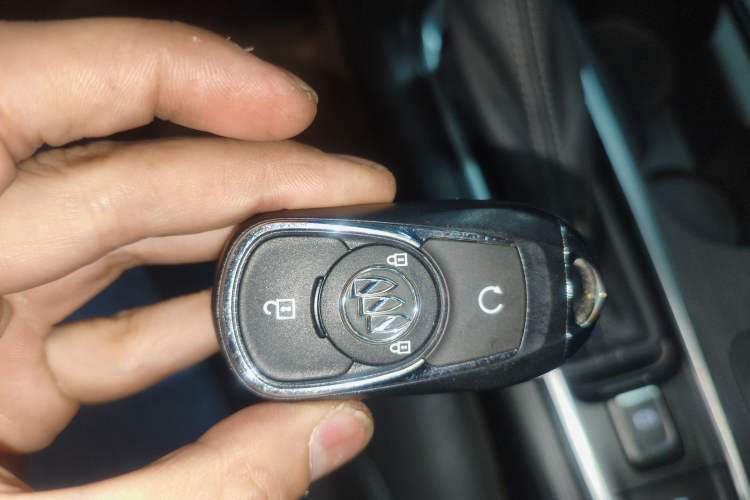 Used Buick Velite 6 2023 430km Range Commuter Version