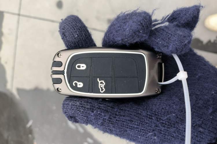 Used  Commander 2018 2.0T Four-Wheel Drive Prestige Edition China V
