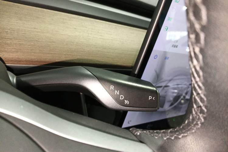 Used Tesla Model 3 2019 Standard Range Rear-Drive Upgraded Version
