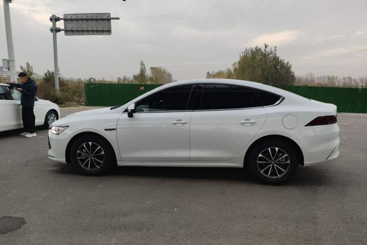 Used BYD Qin PLUS 2024 HONOR Edition DM-i 55KM Leading Model
