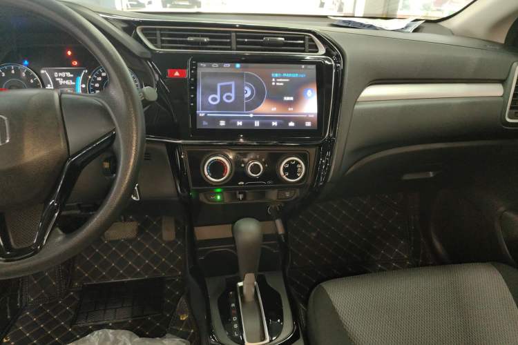 Used Honda Gienia 2017 1.5L CVT Comfort Version
