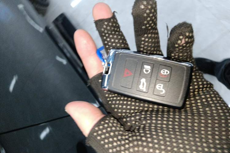 Used Land Rover Range Rover Evoque 2021 Range Rover Velar L 249PS R-Dynamic First Edition