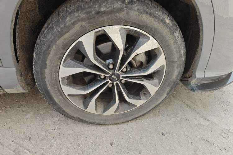 Used SWM G01 2019 F Version 1.5T Automatic Golden Powder Edition National VI
