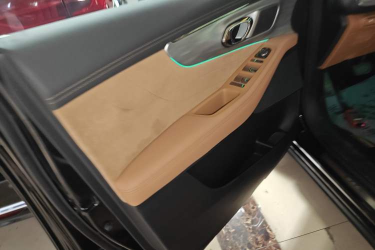 Used GAC Trumpchi ES9 2024 PHEV with 143 km Max
