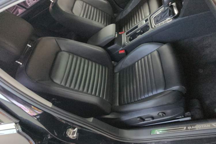 Used Volkswagen Magotan 2018 Facelift 330TSI DSG Luxury Model
