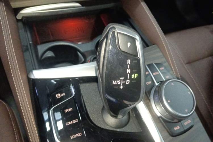 Used BMW 5 Series 2022 530Li Leading Luxury Package