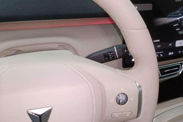 Used  S09 2025 Four-Wheel Drive Ultra+ Custom Edition
