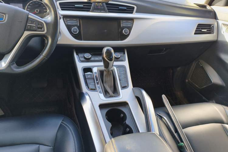 Used Geely Auto Emgrand X7 Sport 2016 1.8TD Automatic ZhiShang Model
