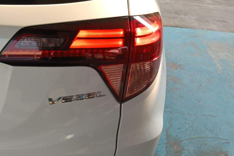 Used Honda Vezel 2015 1.8L CVT 2WD Luxury Model