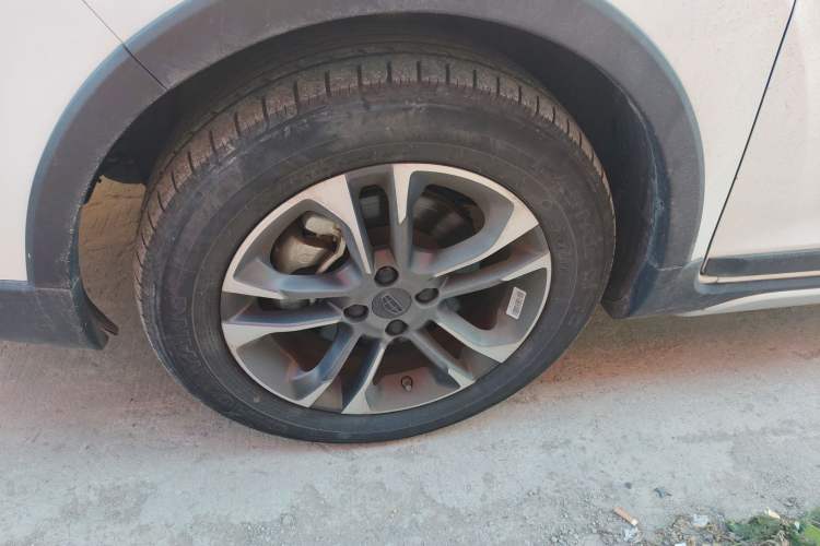 Used Geely Auto Vision X3 2019 Upgraded Model 1.5L CVT Elite Version
