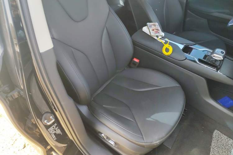 Used Hongqi E-QM5 2023 Revised Version Basic Travel Edition
