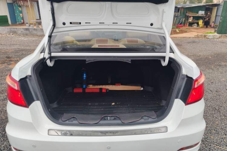 Used Changan Eado 2016 1.6L Manual Fashion Edition
