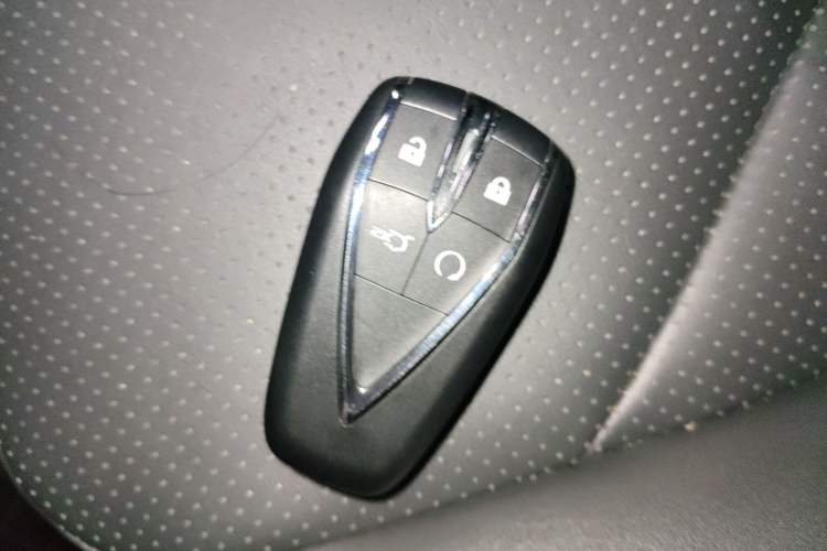 Used Changan UNI-V 2022 1.5T Prestige Version
