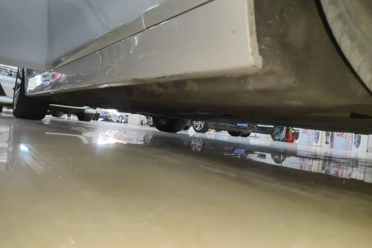 Used BMW 5 Series 2017 525Li Leading Model
