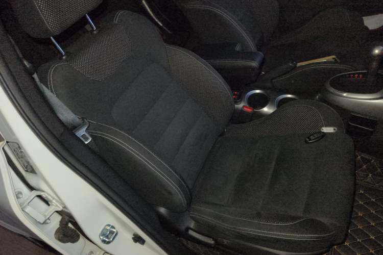 Used Infiniti ESQ 2014 1.6L Spontaneous Edition
