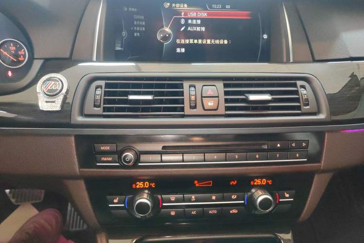 Used BMW 5 Series 2014 525Li Luxury Design Package
