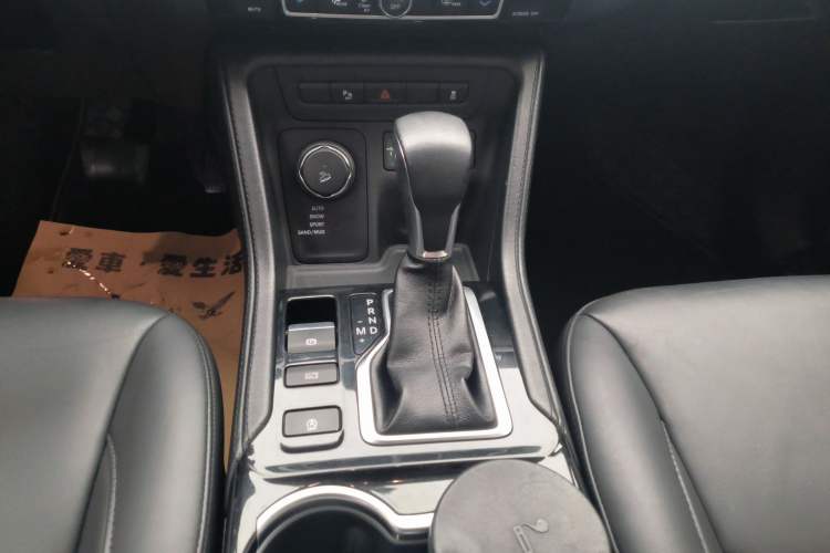 Used  Commander 2018 2.0T Four-Wheel Drive Prestige Edition China V
