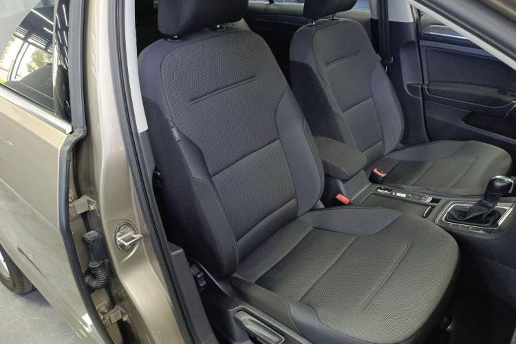 Used Volkswagen Golf 2016 1.6L Automatic Comfort Model
