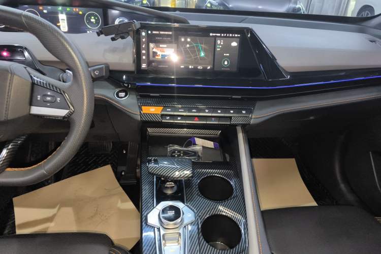 Used Changan UNI-V 2022 1.5T Prestige Version