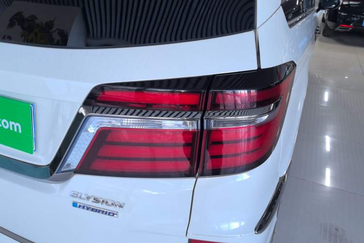 Used Honda Elysion 2019 2.0L Hybrid Luxury Edition
