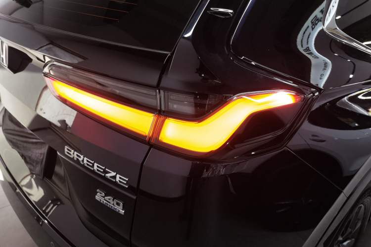 Used Honda Breeze 2023 240TURBO Two-Wheel-Drive Luxury Edition 5 Seats