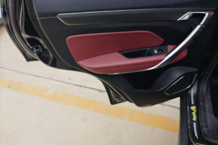 Used Geely Auto Emgrand X7 Sport 2022 Boyue X 1.8TD DCT ZhiZun Edition
