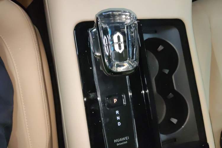 Used Hima AITO M7 2024 1.5T Intelligent Driving Rear-Drive Pro Version 5 Seats
