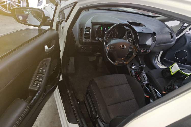 Used Kia K3 2016 1.6L Automatic GLS
