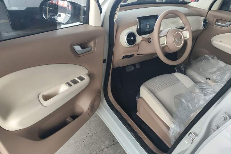 Used Wuling Hongguang MINIEV 2025 Four-Door Version Advanced Edition