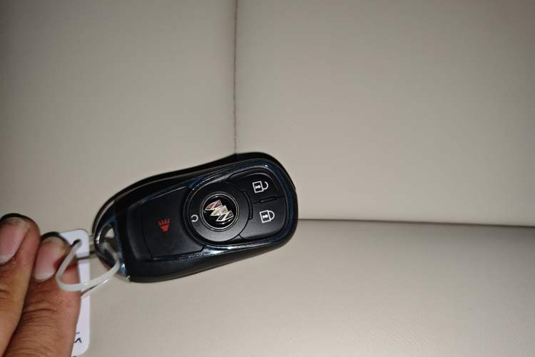 Used Buick GL8 2022 Land Cruiser Executive Class 652T Comfort Model
