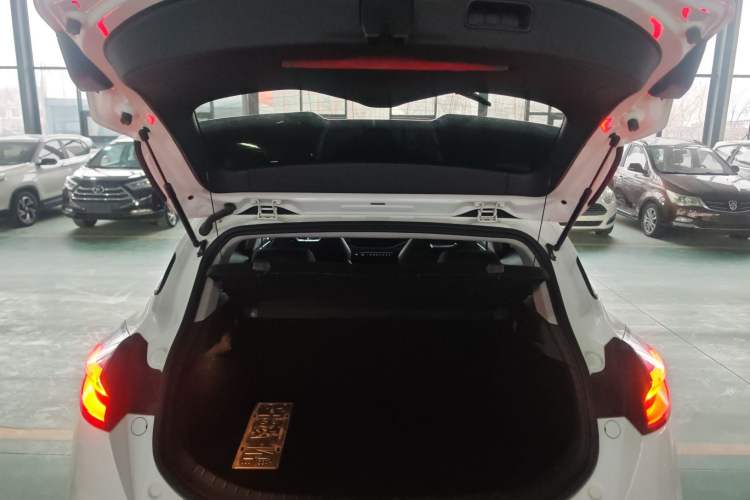 Used Geely Auto Emgrand S 2021 1.4T Manual Comfort Model
