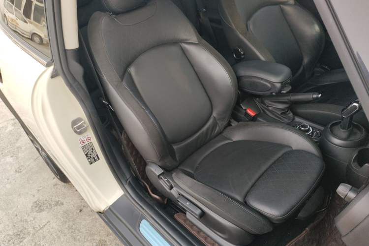 Used  MINI 2023 2.0T COOPER S Artist
