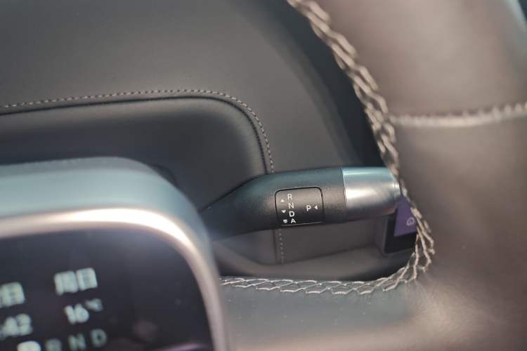 Used Li Auto L8 2023 Pro Model
