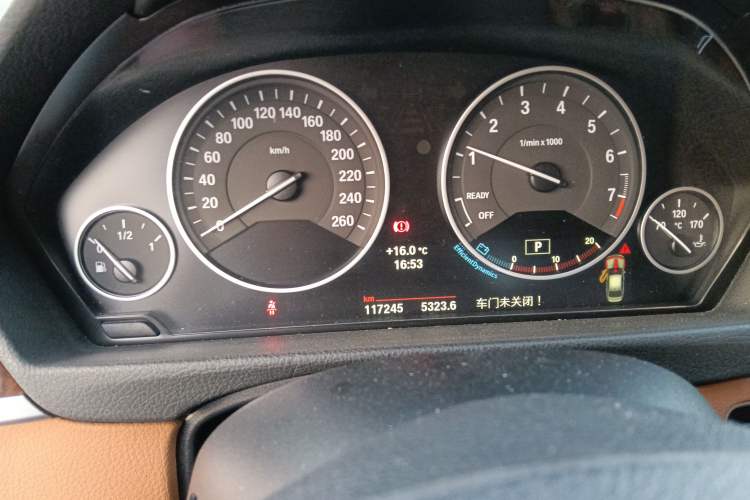 Used BMW 3 Series 2014 320Li Luxury Design Package