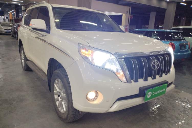 Used Toyota Prado 2017 4000 TXL Dual Airbags Side-Mounted – Middle East Version

