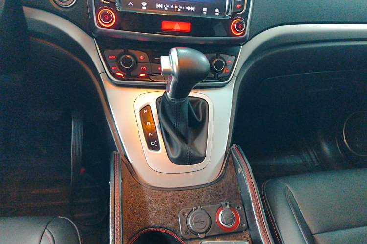 Used Haval M6 2019 1.5T DCT Two-Wheel Drive Value Edition China VI Standard
