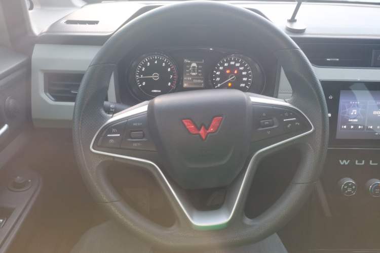 Used Wuling Zhengcheng 2021 1.5T Manual Luxury Version
