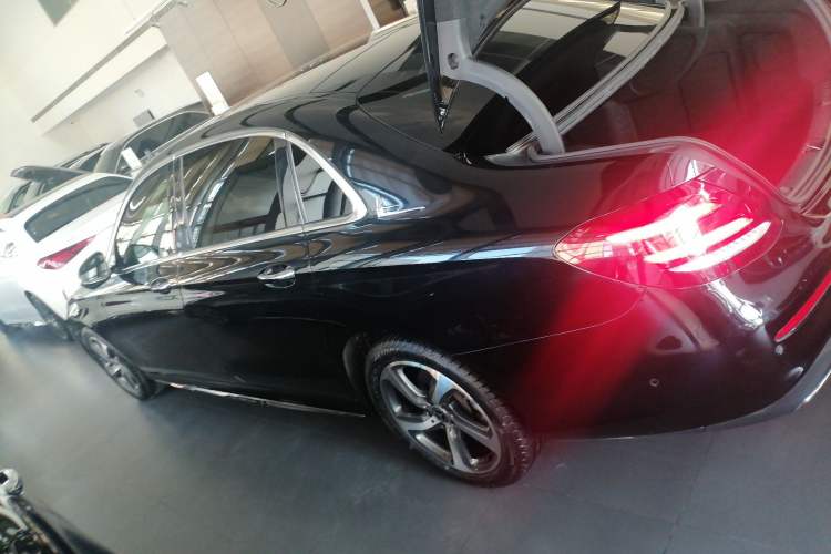 Used Mercedes-Benz E-Class 2018 Restyled E 300 L Sporty and Stylish Edition
