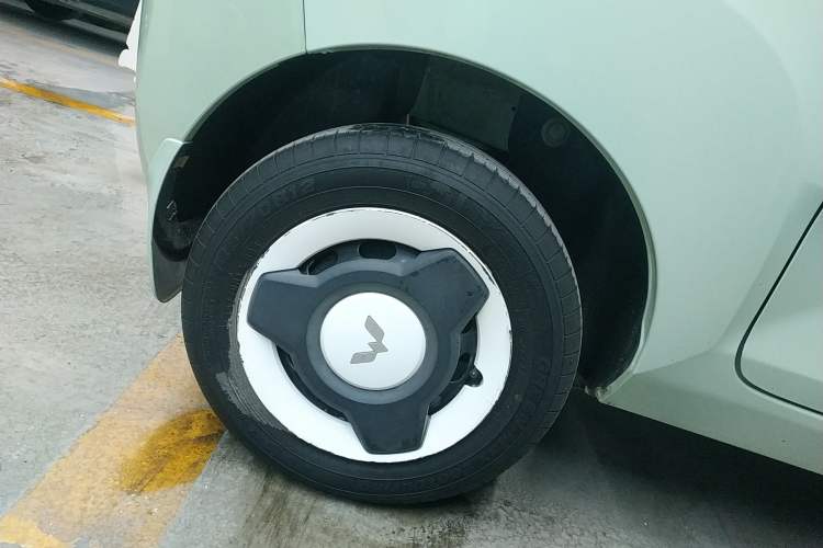 Used Wuling Hongguang MINIEV 2021 Macaron Fashion Model Lithium Iron Phosphate