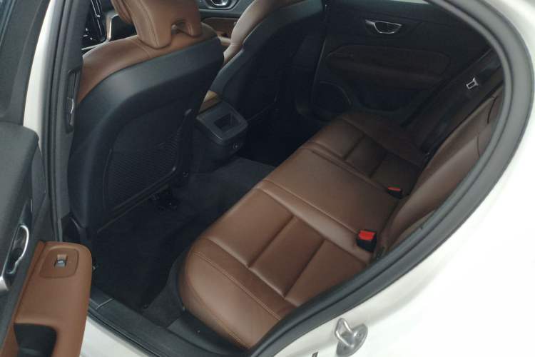 Used Volvo S60 2023 B4 Zhiyi Luxury Edition
