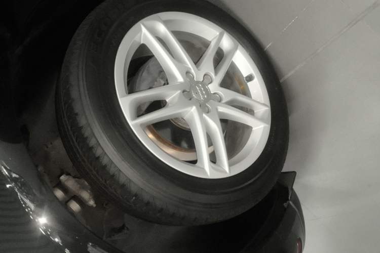 Used Audi Q5 2017 40 TFSI Comfort Model
